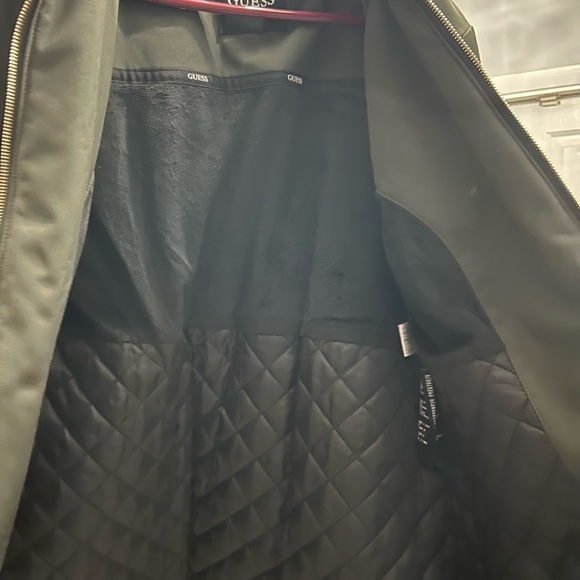 Guess winter jacket - Picture 3 of 7